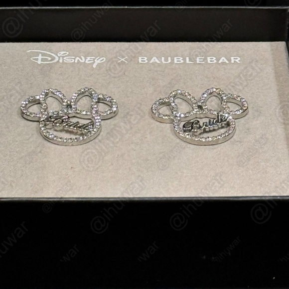 Disney × Baublebar MINNIE MOUSE BRIDE Stud Earrings /
Rhinestones NIB - Picture 7 of 12